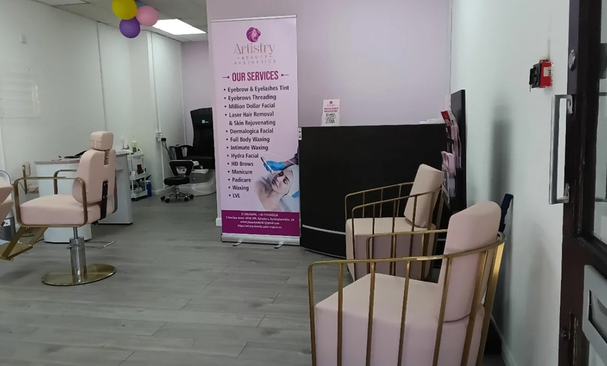 Image 4: Experience Radiant Skin: Hydra Facial 