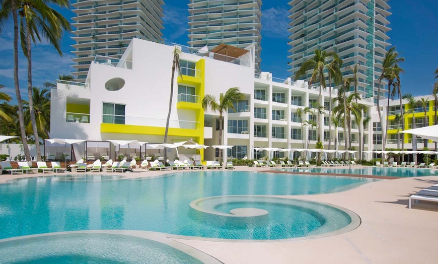 Image 4: ✈3 or 5 Nt All-Incl. Hacienda at Krystal Grand PVR from Travel by Jen