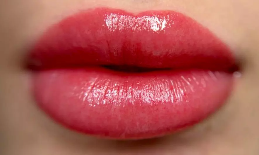 Effortless Beauty with Eyebrow, Eyeliner, and Lip Blush Tattoo!