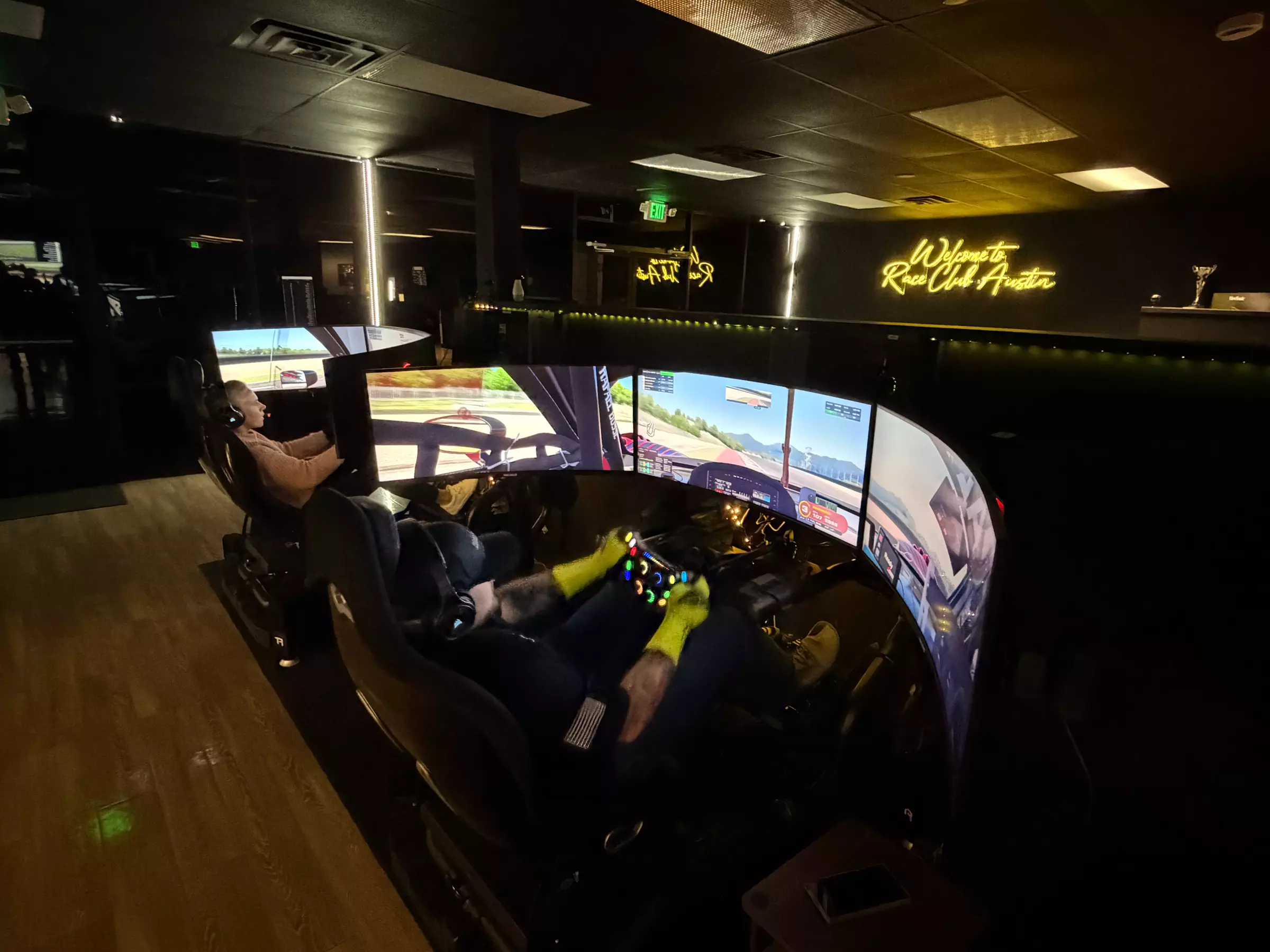 Full-Motion Racing Simulator Experience – Austin
