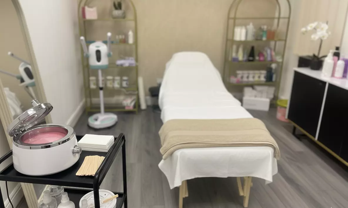 Brazilian/Hollywood, Underarm +Brazilian, Full/Half Leg Waxing Options