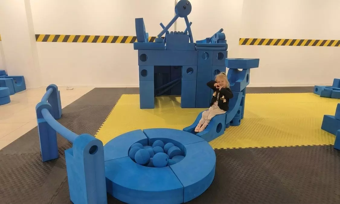 Kreatywna zabawa w klimacie budowy: wejściówki na salę zabaw Diggers