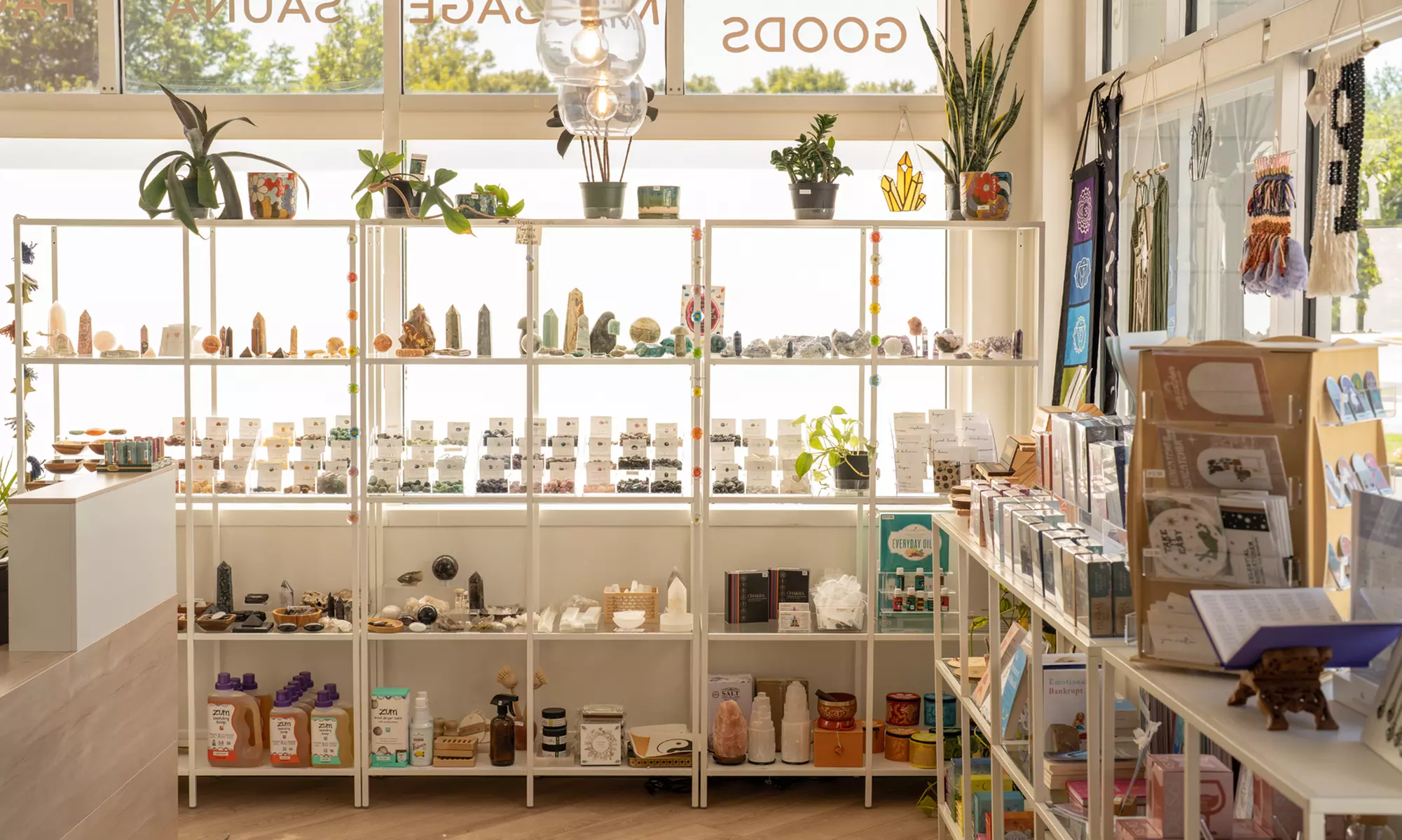 Organic Facials with 30 or 60 Minutes Massage Options