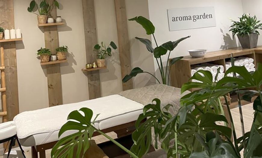 Image 2: 45 oder 60 Min. Aroma-Ganzkörpermassage, opt. + Fußreflexzonen-Massage