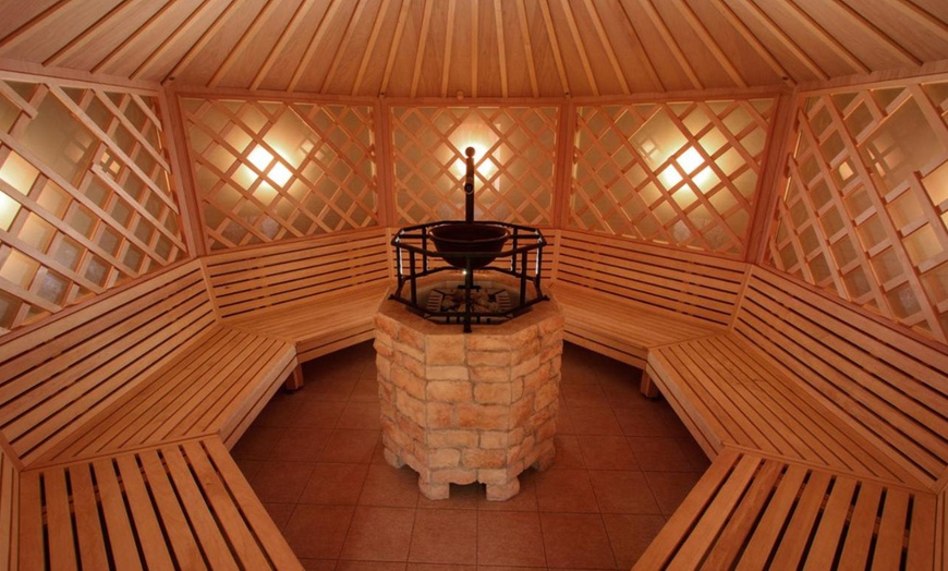 Image 11: Ungarn: 2-7 Nächte für Zwei mit Halbpension & Vulkan Therme