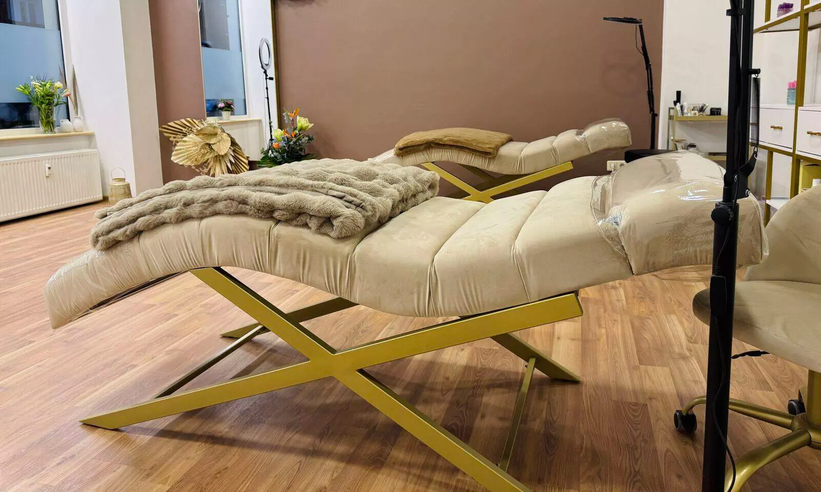 Relax-Detox-, Spa- od. Luxus-Gesichtsbehandlung mit Goldpartikel-Maske