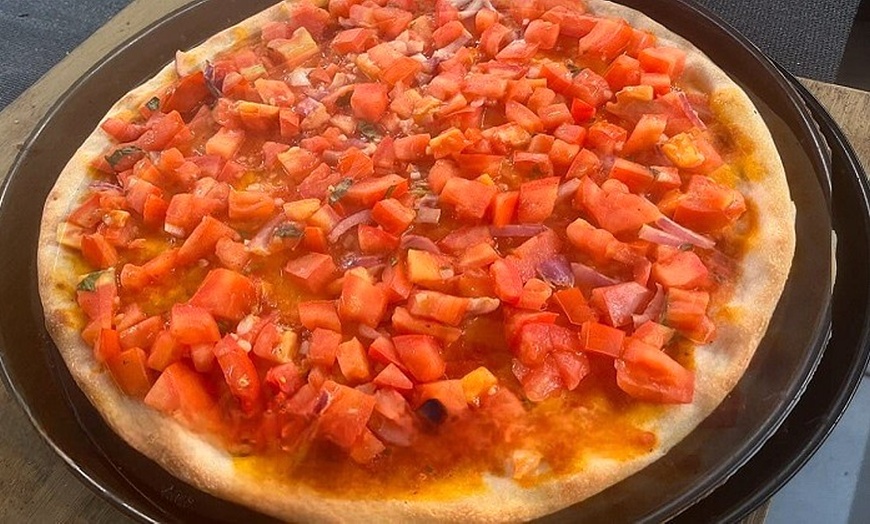 Image 17: ¡Dirección Italia! Menú completo de pizza o pasta para 2 o 4 personas