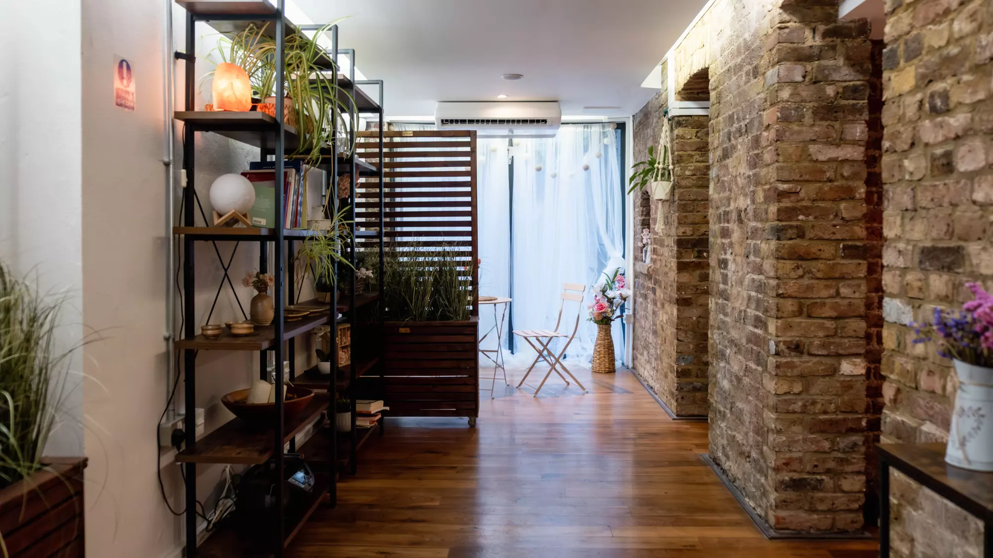 Glow & Renewal: Gua Sha Facial — 60 or 75 Minute Session