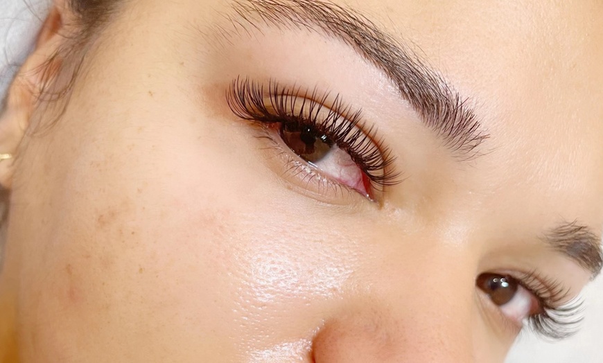 Image 9: Enhance Your Look with Classic Eyelash Extensions For a Stunning Eyes