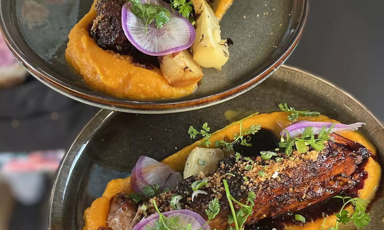 Menu classique avec entrée, plat et dessert au choix au Mélice