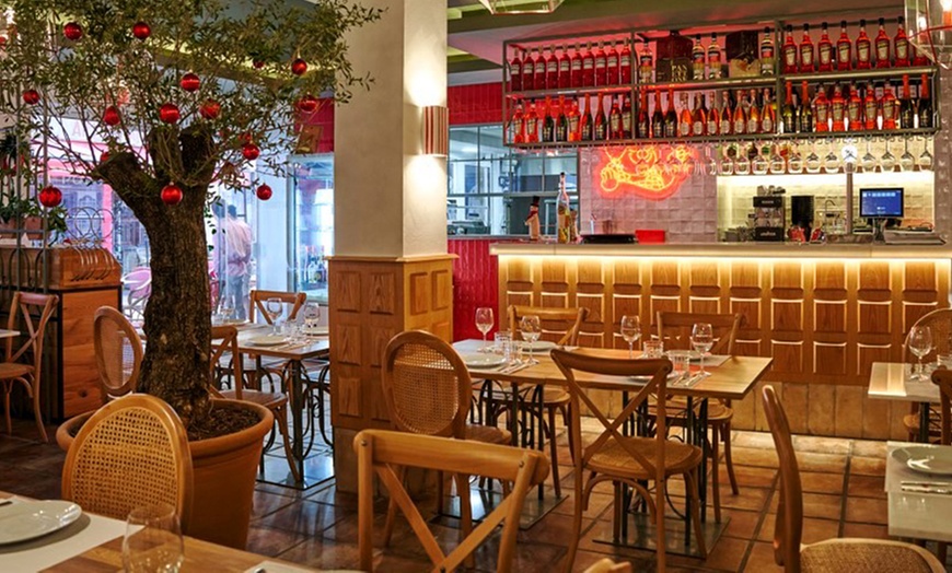 Image 2: ¡Rumbo a Italia! Menú para 2 o 4 personas con opción a botella de vino