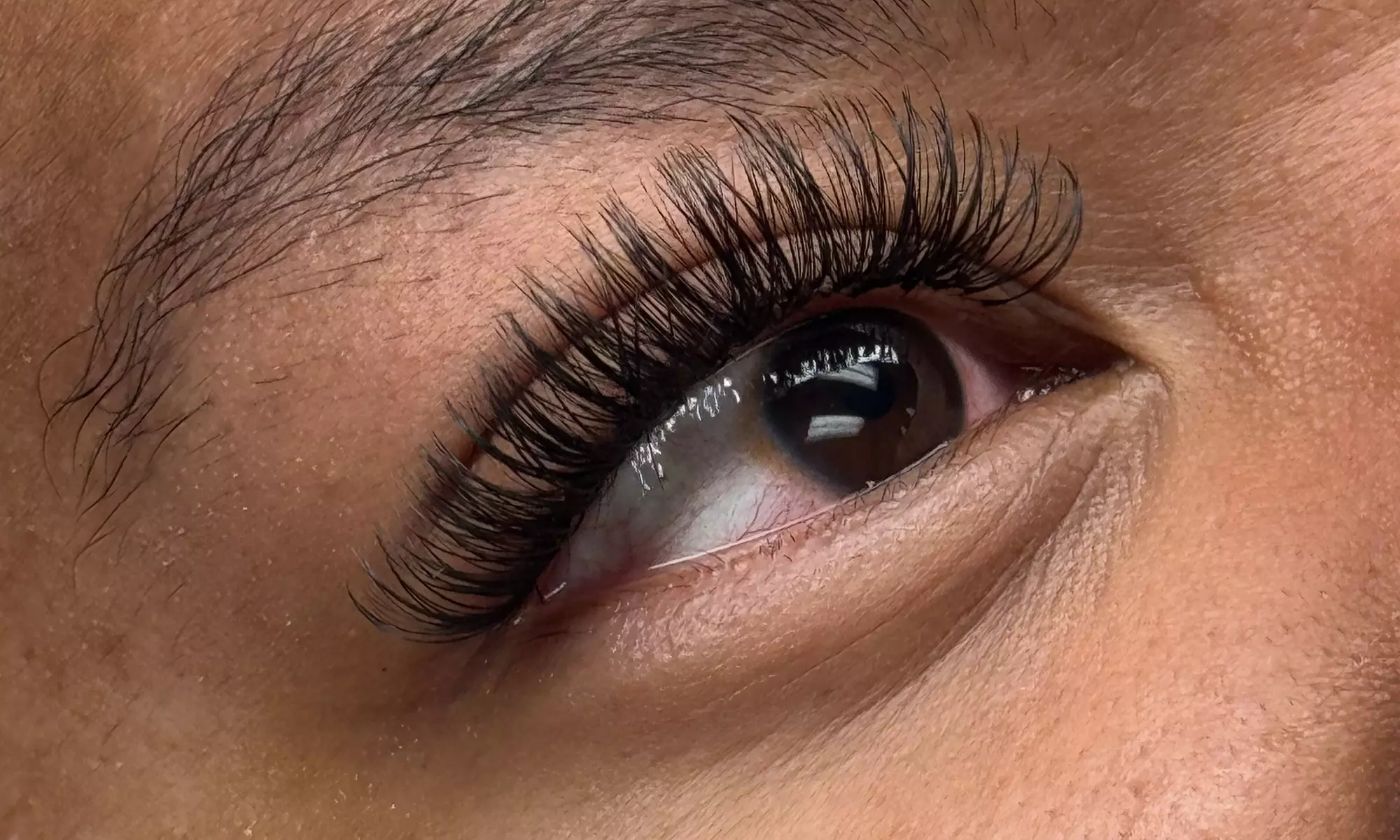 Get Volume Full Set or Hybrid Full Set at Elixir Beauty