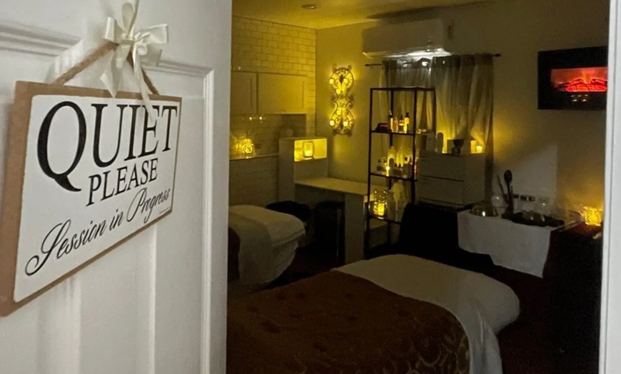 Image 2: 1, 3, or 5 Cocoon Infrared Pod Sessions with Foot Bath and Shower