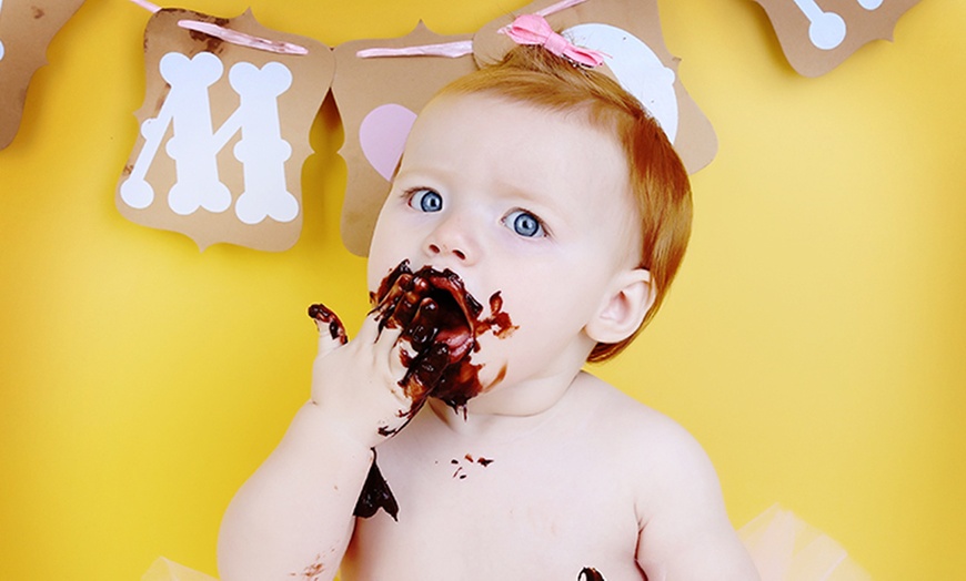 Image 5: Kid's Cake Smash Photoshoot 