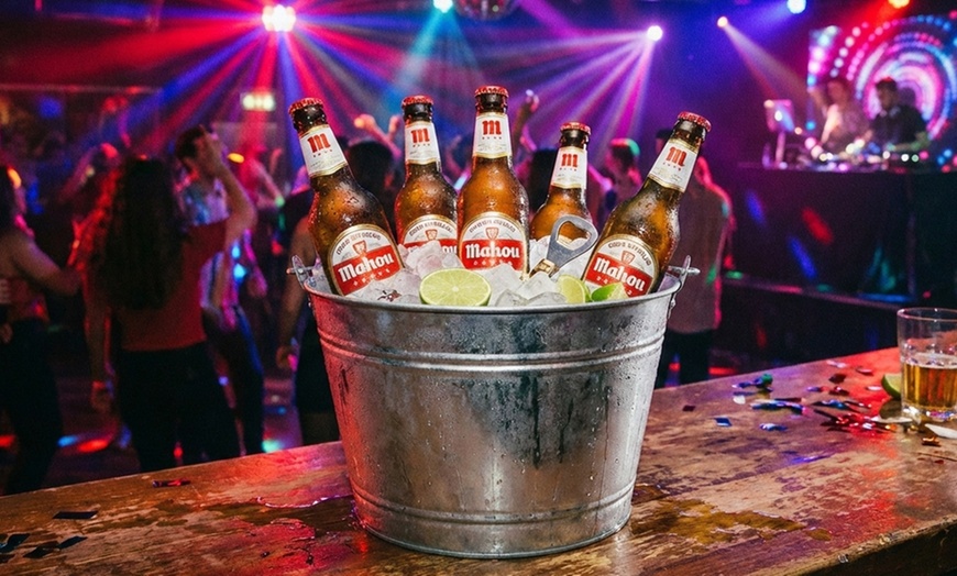 Image 2: 1, 3 o 5 cubos de cerveza con cinco botellines cada una para compartir