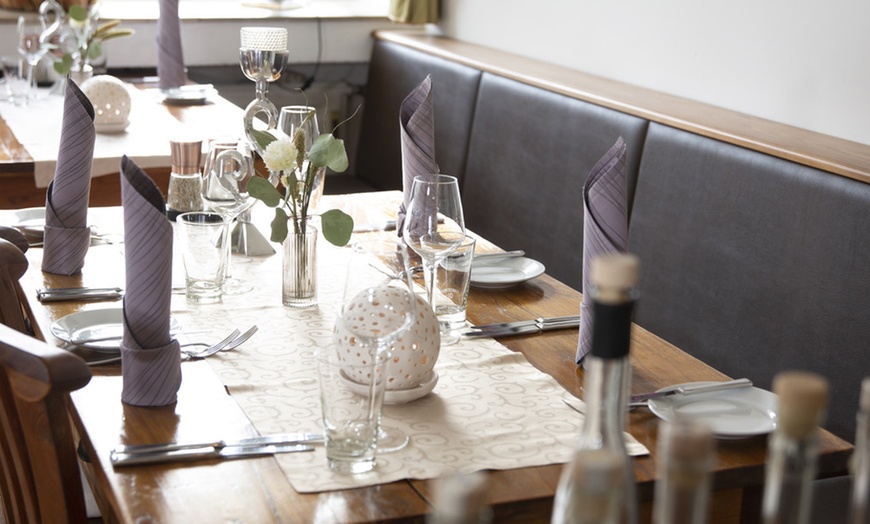 Image 5: In 3-5 Gängen: Candlelight-Dinner für 2 Personen mit je 1 Aperitif