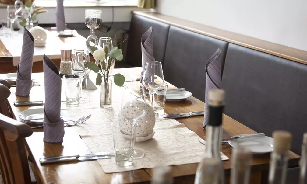 In 3-5 Gängen: Candlelight-Dinner für 2 Personen mit je 1 Aperitif