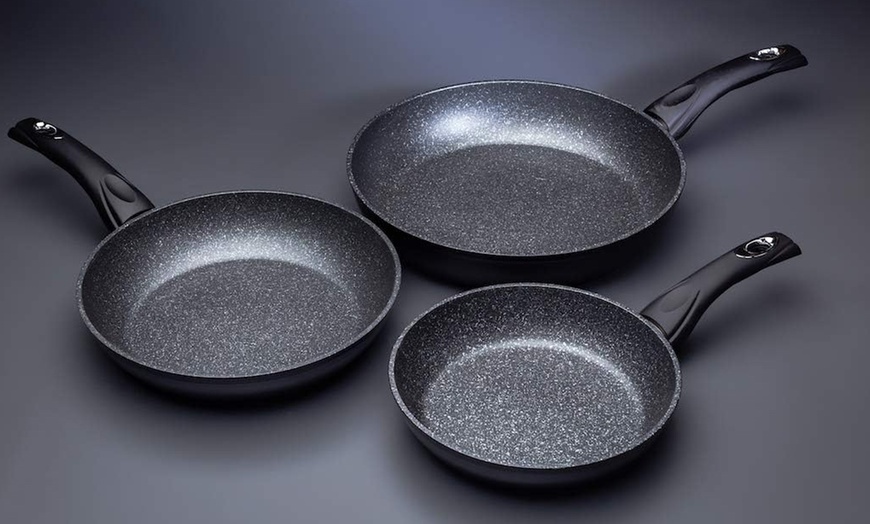 Image 2: Juego de 3 sartenes con revestimiento de mármol, de RoyaltyLine