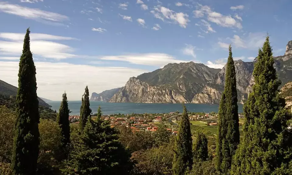 Lago di Garda: colazione, mezza pensione o All Inclusive, Spa e bici