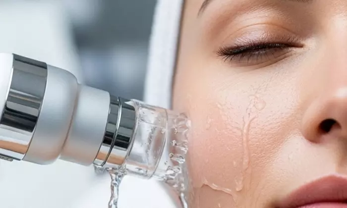 Oxygen / Collagen Renewal Facial or Platinum Hydrafacial Package 