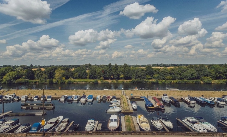 Image 3: 4* Kingston: One or Two Nights Stay 