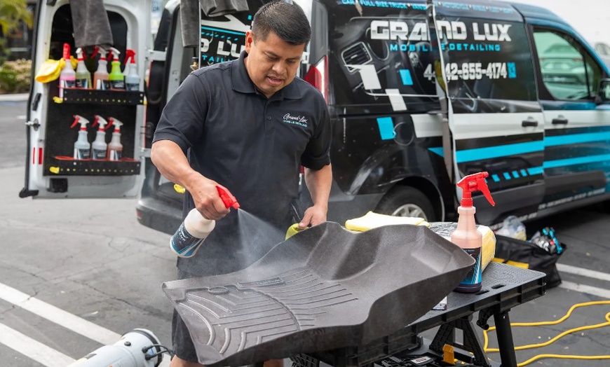Image 3: Full Hand Wash & Wax for Sedans or SUVs with Mobile Detailing