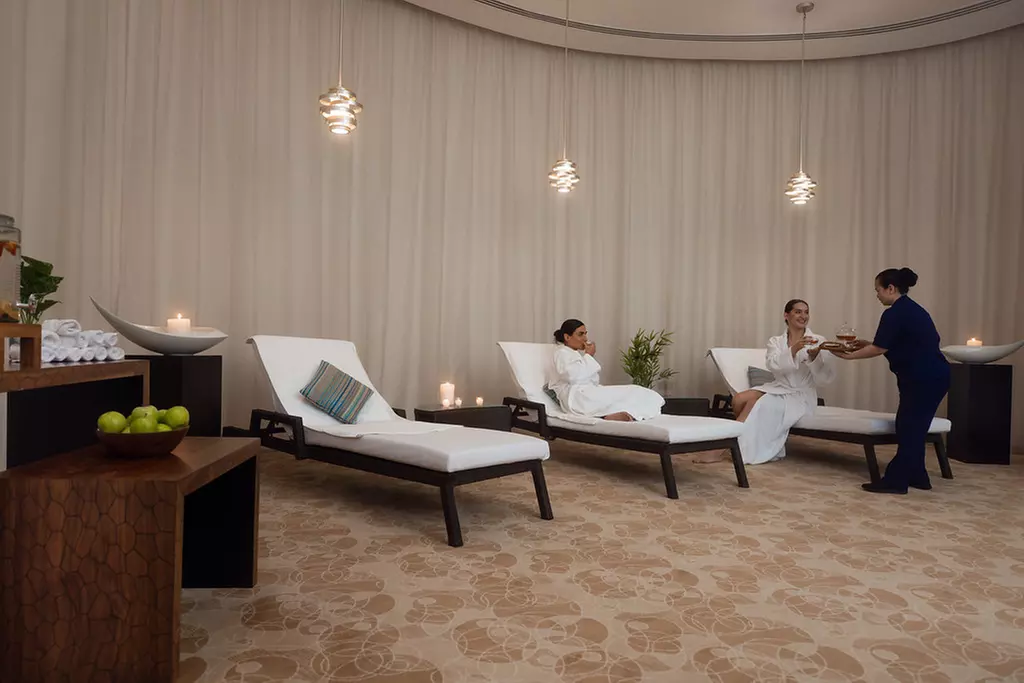 60-Min 5-Star Signature Body Treatment OR Ramadan Swiss Essence Reset