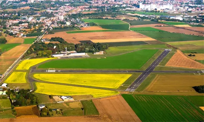 Survolez Tirlemont en vol privé et dégustez une bière locale après