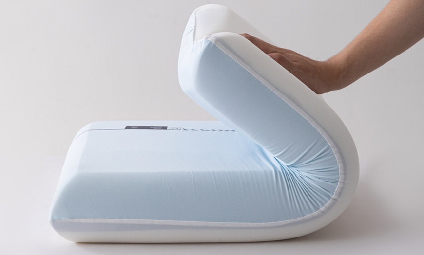 Image 14: Night Luxe Dual Core Deep Sleep Pillow Set