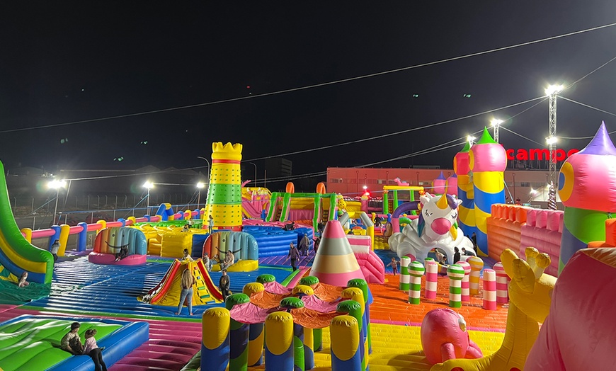 Image 10: Parque WOW de hinchables: entrada con fecha a elegir para 1 persona