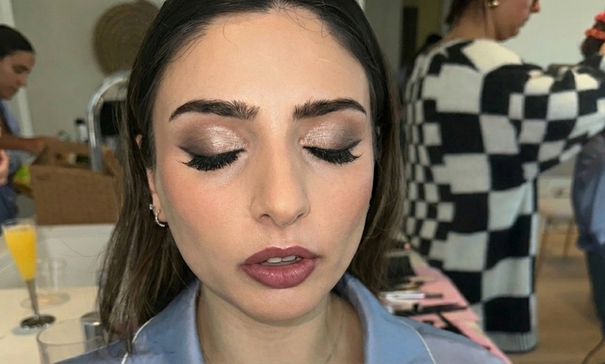Image 3: Learn Advanced Makeup Class Two Hours for Skill Boosting