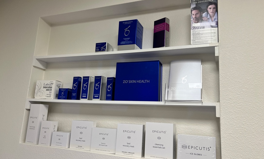 Image 2: 3, 6, 10 IPL Laser Hair Removal Sessions for Choice of Treatment Area