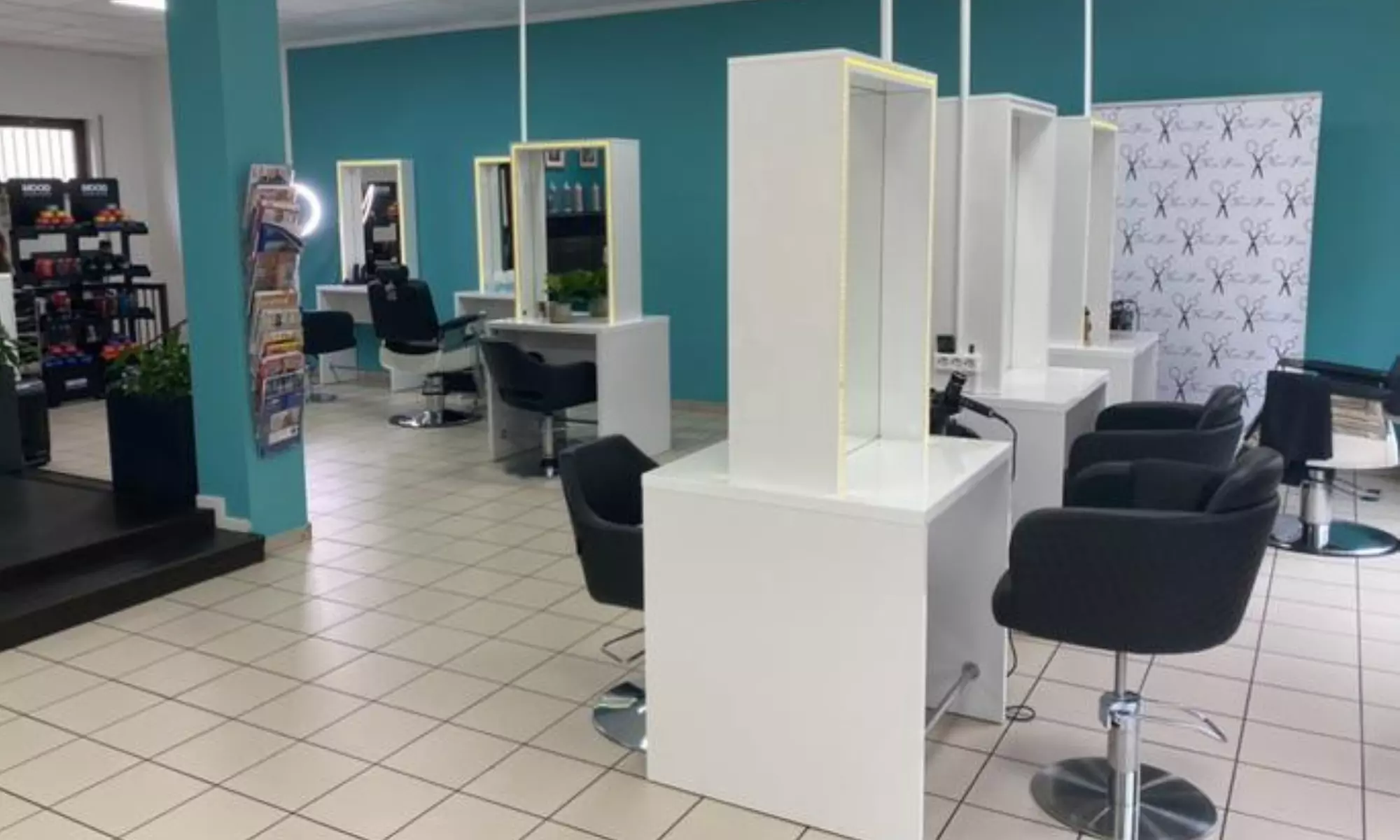 Cut, Color & Care: Dein Rundum-Schönheitsprogramm für’s Haar