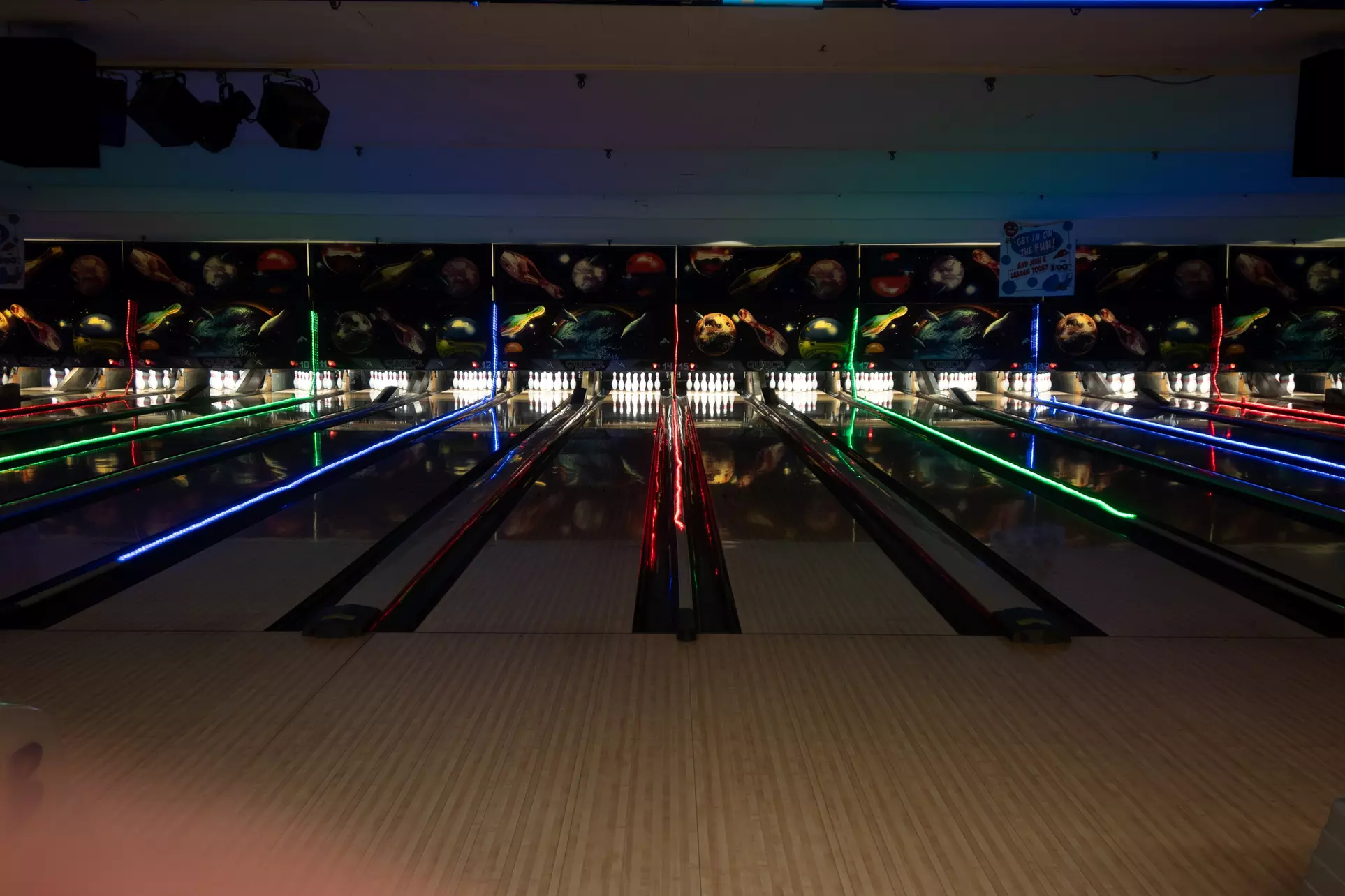 Enjoy 60- or 90-Min Unlimited Bowling for Five People At Linden Lanes