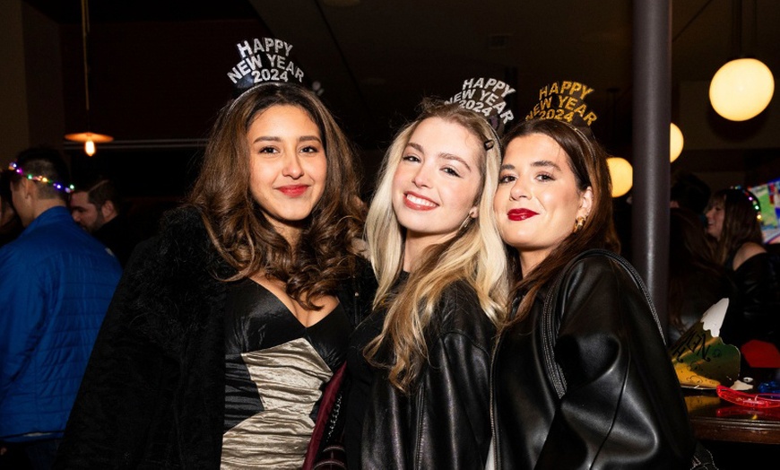 Image 5: New Year’s Eve Bar Crawl Admission on December 31, 2025