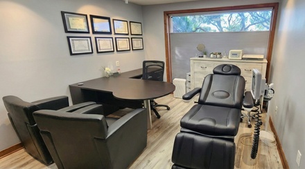 One PDO Thread-Lift Session for Jowls and Cheeks Three Threads each side - Aura Medical Wellness