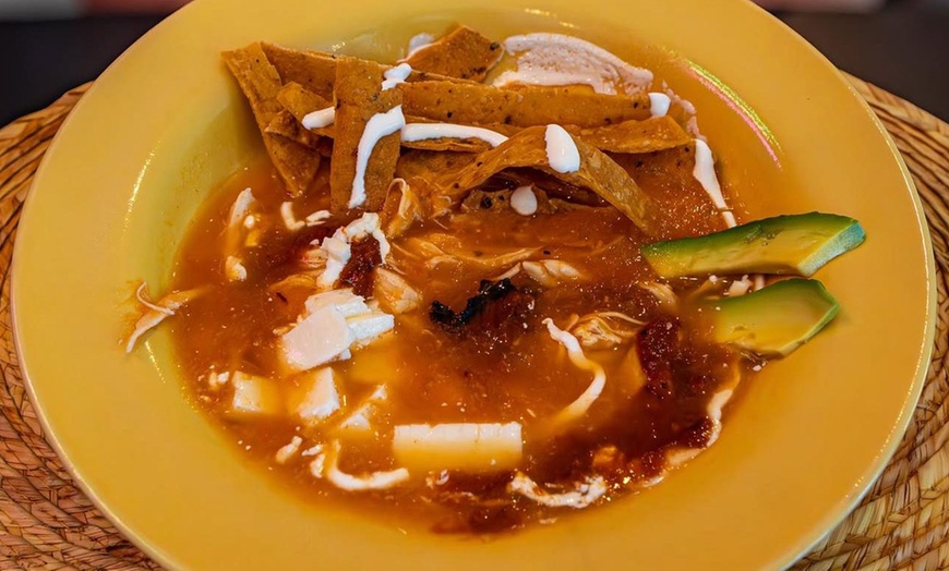 Image 4: Menú mexicano para 2 con postre, bebida y opción a margarita o cóctel