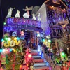 Image 3: See NYC’s Brightest Holiday Lights – Dyker Heights Christmas Tour
