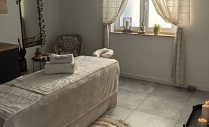 Masaż aromatyczną świecą albo wybrany rytuał o zapachu kwiatów Masaż aromatyczną świecą albo wybrany rytuał o zapachu kwiatów