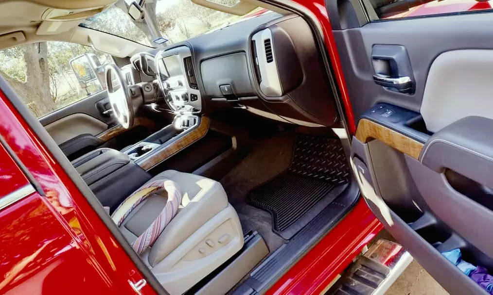 Executive Full Interior and Exterior Detail