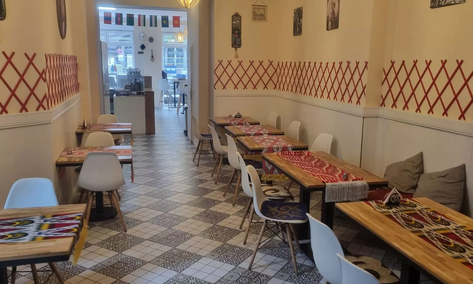 Authentisches Usbekisches Plov Menü für 2 - 4 Personen