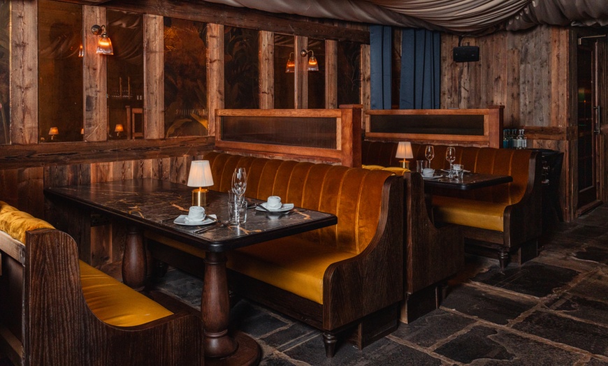 Image 9: The Crazy Bear | Thai 12-Plate & Drinks | Beaconsfield & Stadhampton