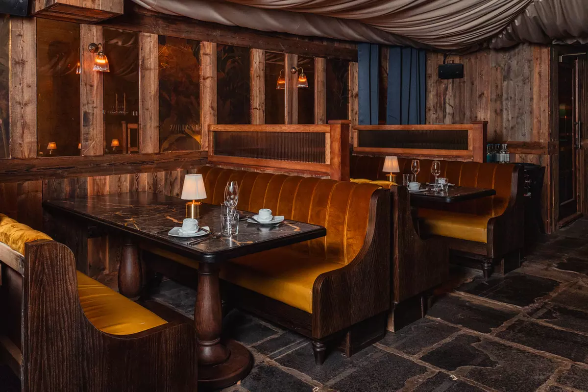 The Crazy Bear | Thai 12-Plate & Drinks | Beaconsfield & Stadhampton