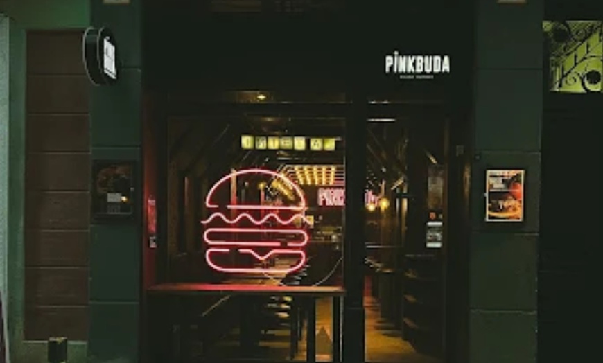 Image 8: Menú Burguer con entrante, hamburguesa, postre y bebida