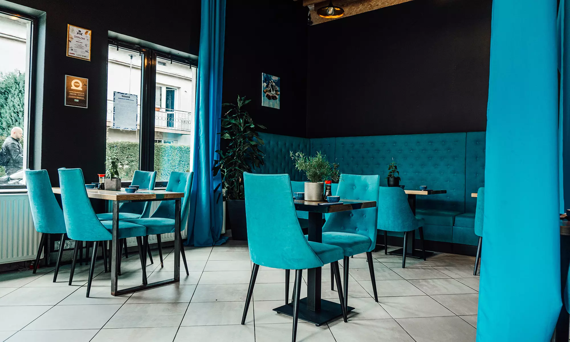 Catering sushi na twoją imprezę: 300-1000 sztuk od Ikeda Sushi