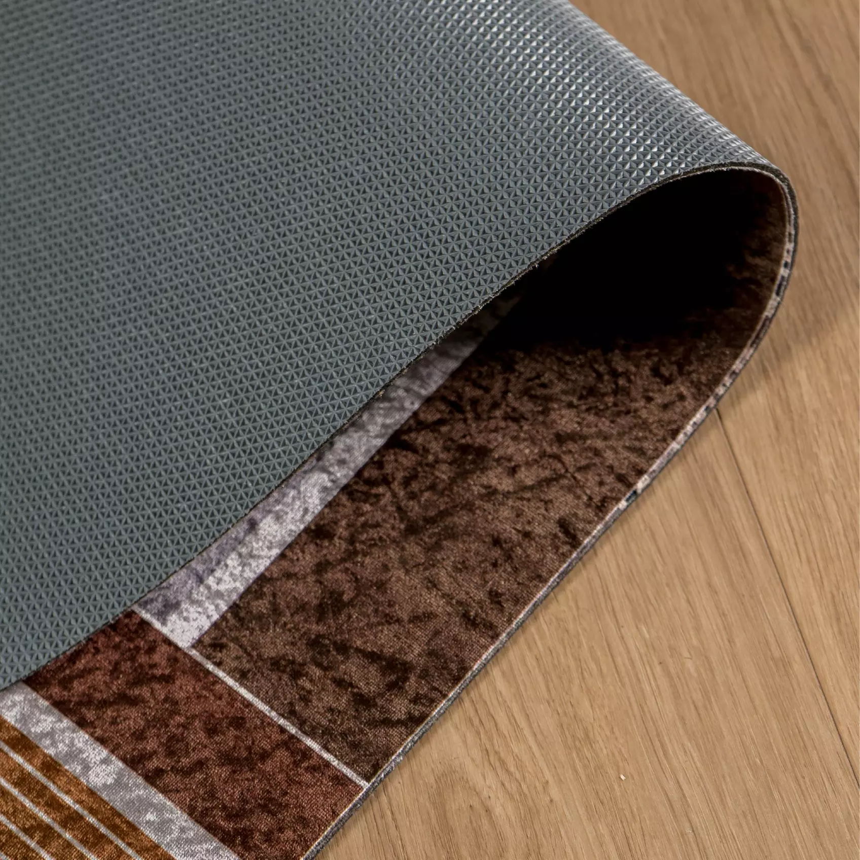 Alfombra larga con tacto de terciopelo