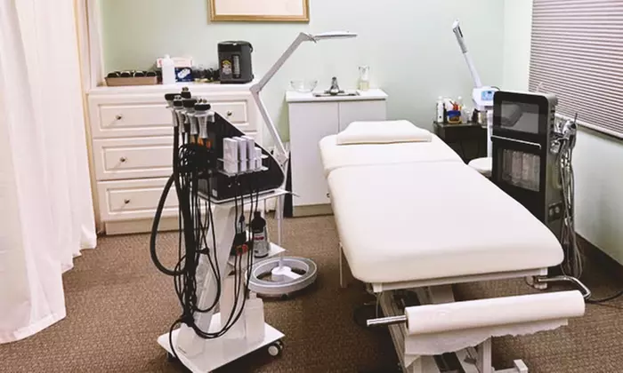 Get 1 or 2 Body Renewal: Cavitation + RF Therapy or HIFU Sessions