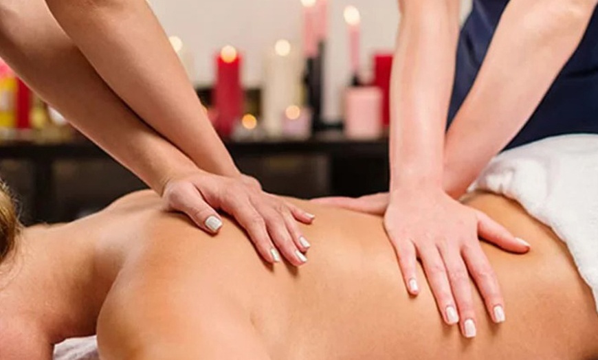 Image 2: Regala desconexión: Ritual de 60 o 90 minutos con masaje a 4 manos