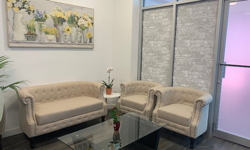 Image 4: 1-Year Unlimited Laser Hair Removal or Laser Hair Removal on Lower Leg