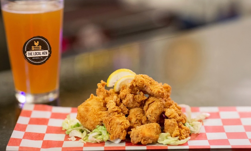 Image 4: Savor 10 or 20 Wings, 1 or 2 Entree, and Drinks!